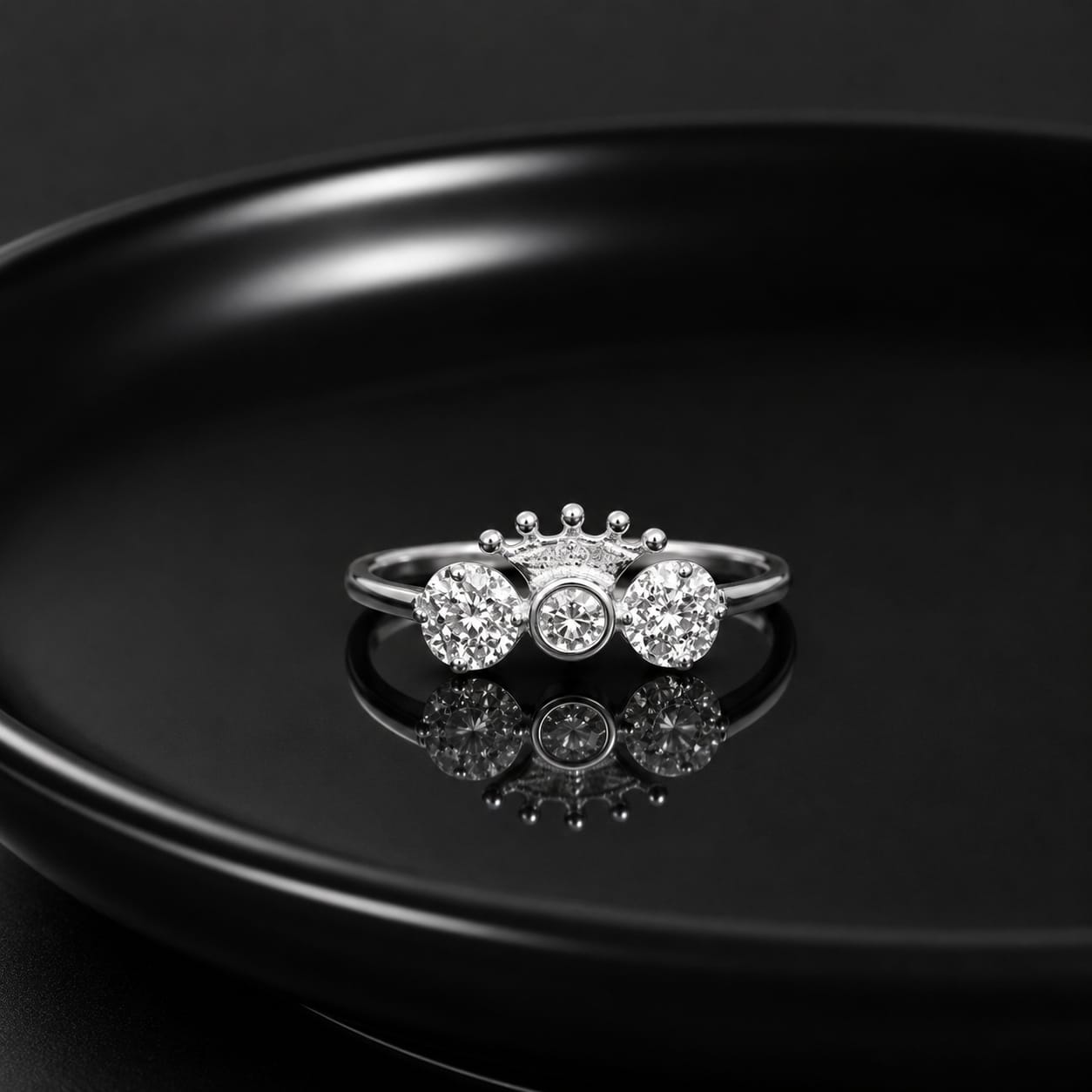 Royal Crown Triple Stone Silver Ring – Sparkling Zircon Statement Ring