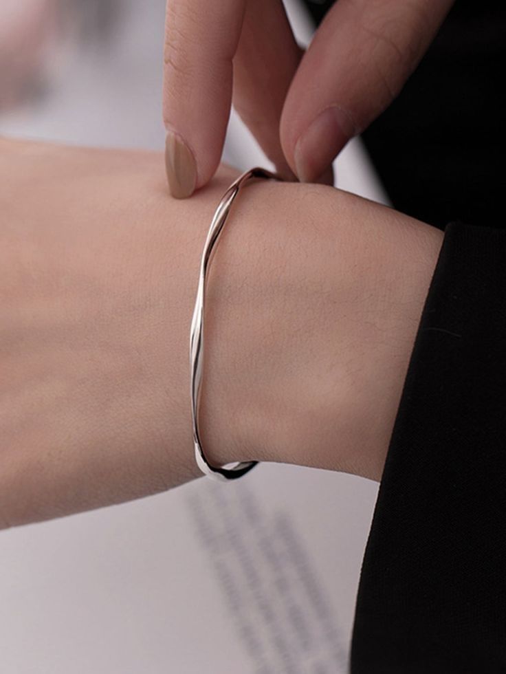 Aurellion Royal Wave Silver Kada (K1955)