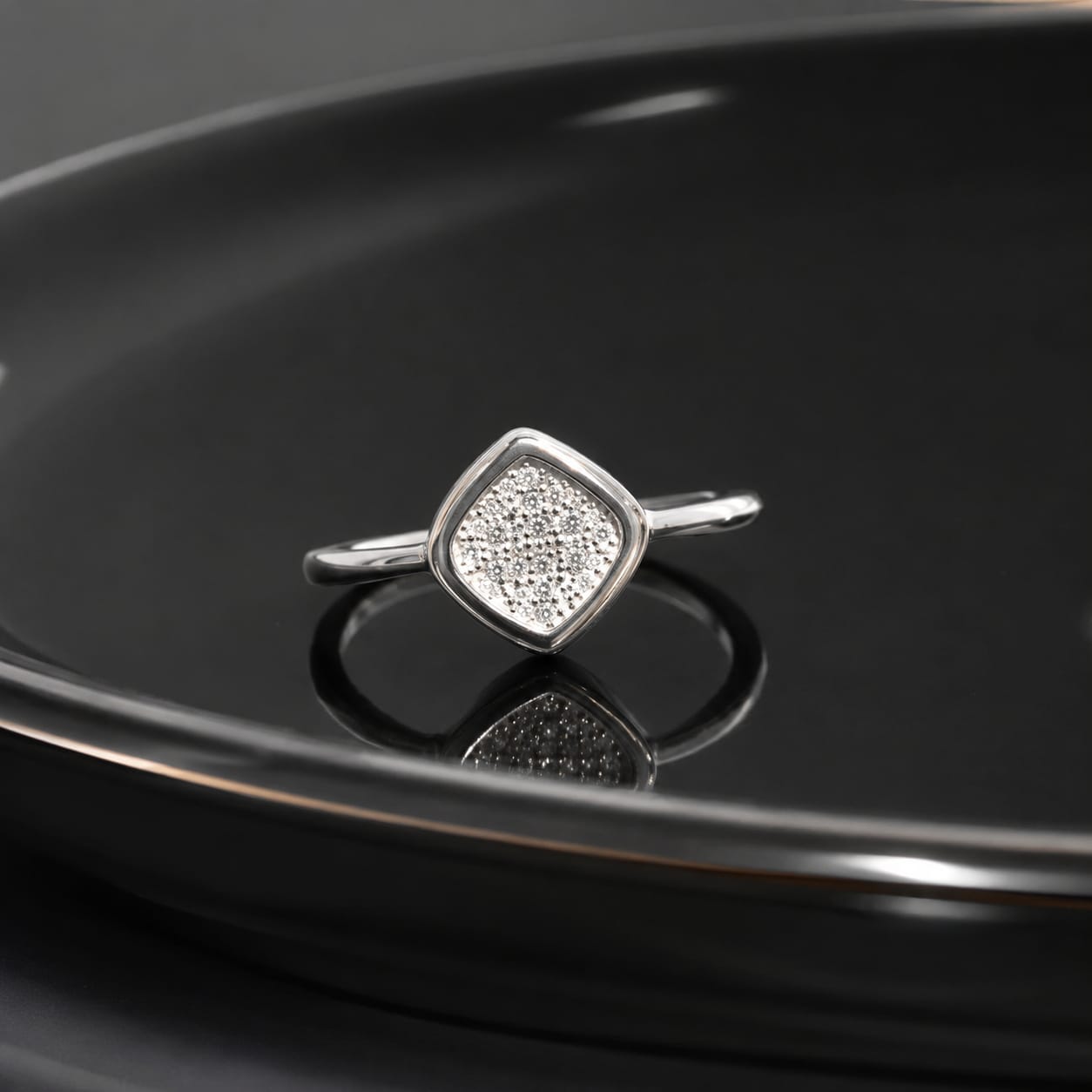 Minimalist Square Halo Silver Ring – Sparkling Zircon Everyday Ring