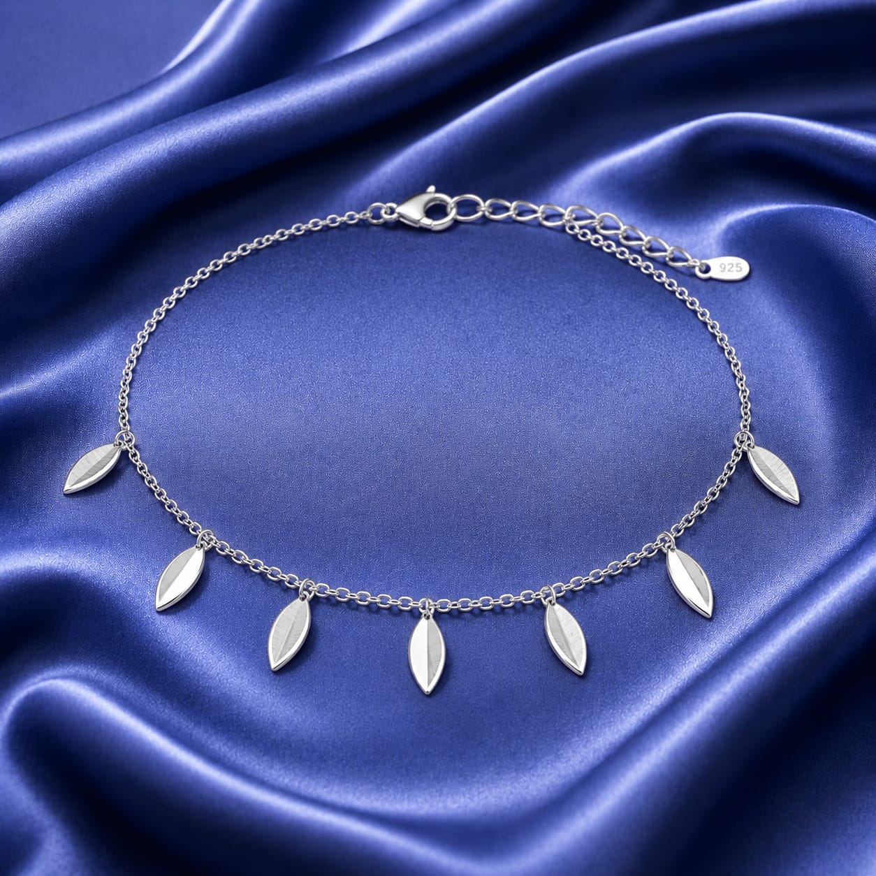 Elara Leaf Drop Silver Chain