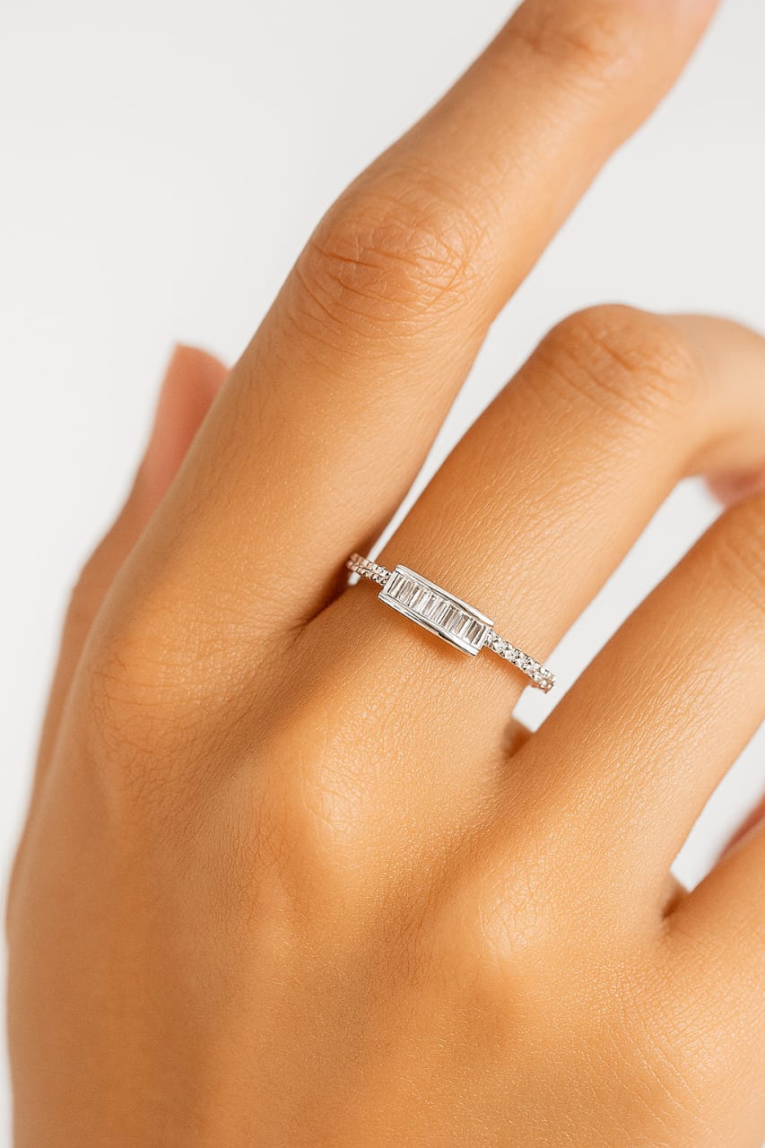 925 Sterling Silver Ring for Women | Elegant Diamond-Studded Design | Skin-Friendly