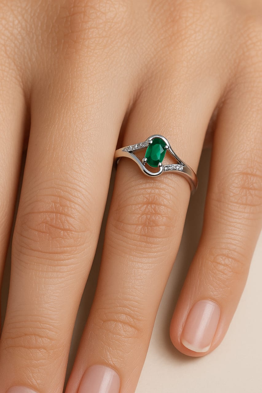 925 Sterling Silver Green Zircon Ring for Women – Designer Oval Cut Ring with Accent Stones R 510