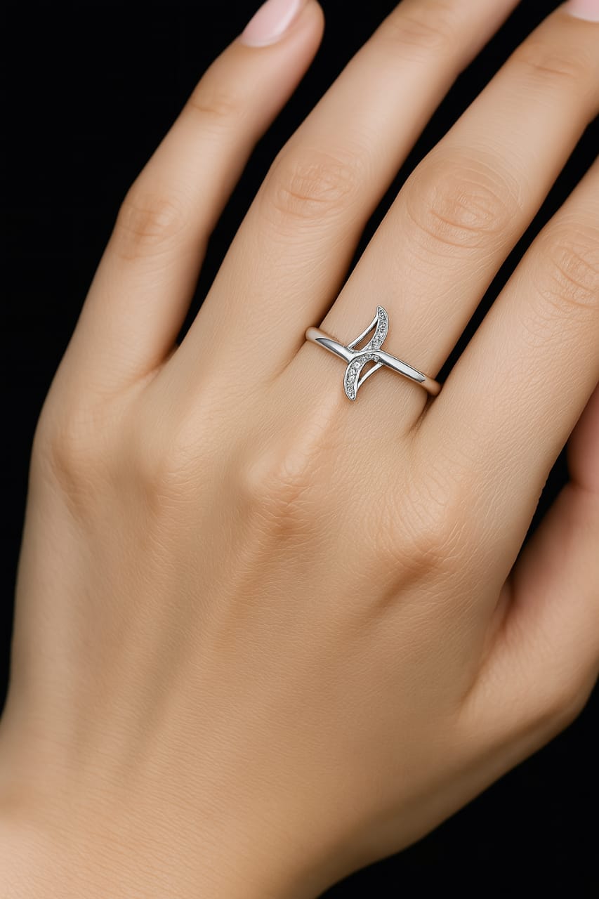 Elegant 925 Sterling Silver Ring for Women - R 520
