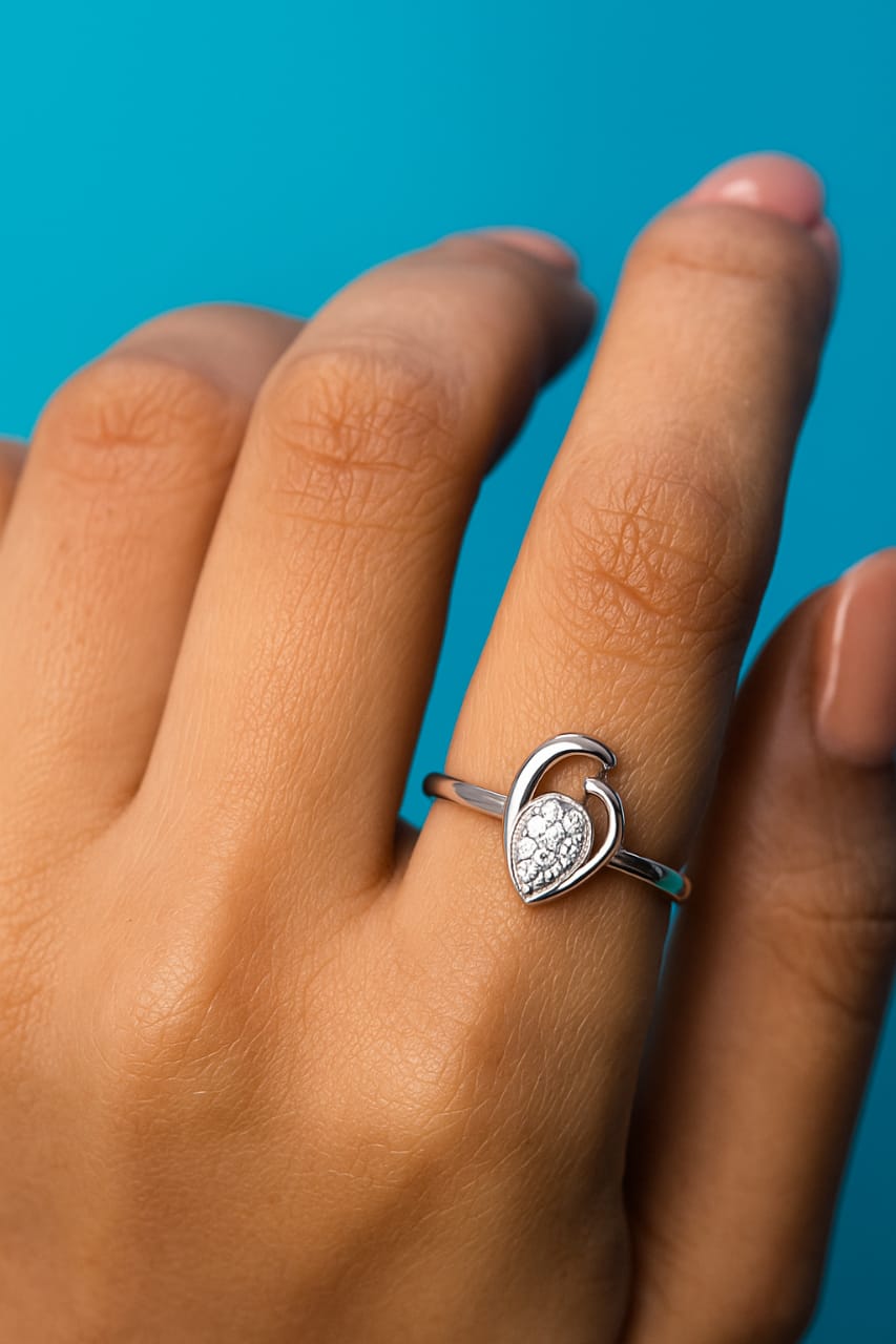 Elegant 925 Sterling Silver Ring for Women R 287