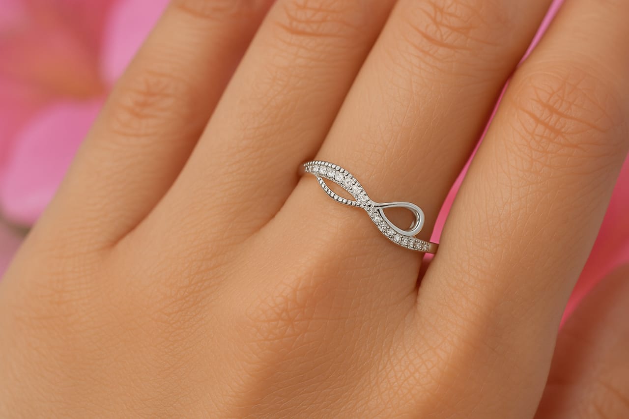 Elegant 925 Sterling Silver Ring for Women  R 630