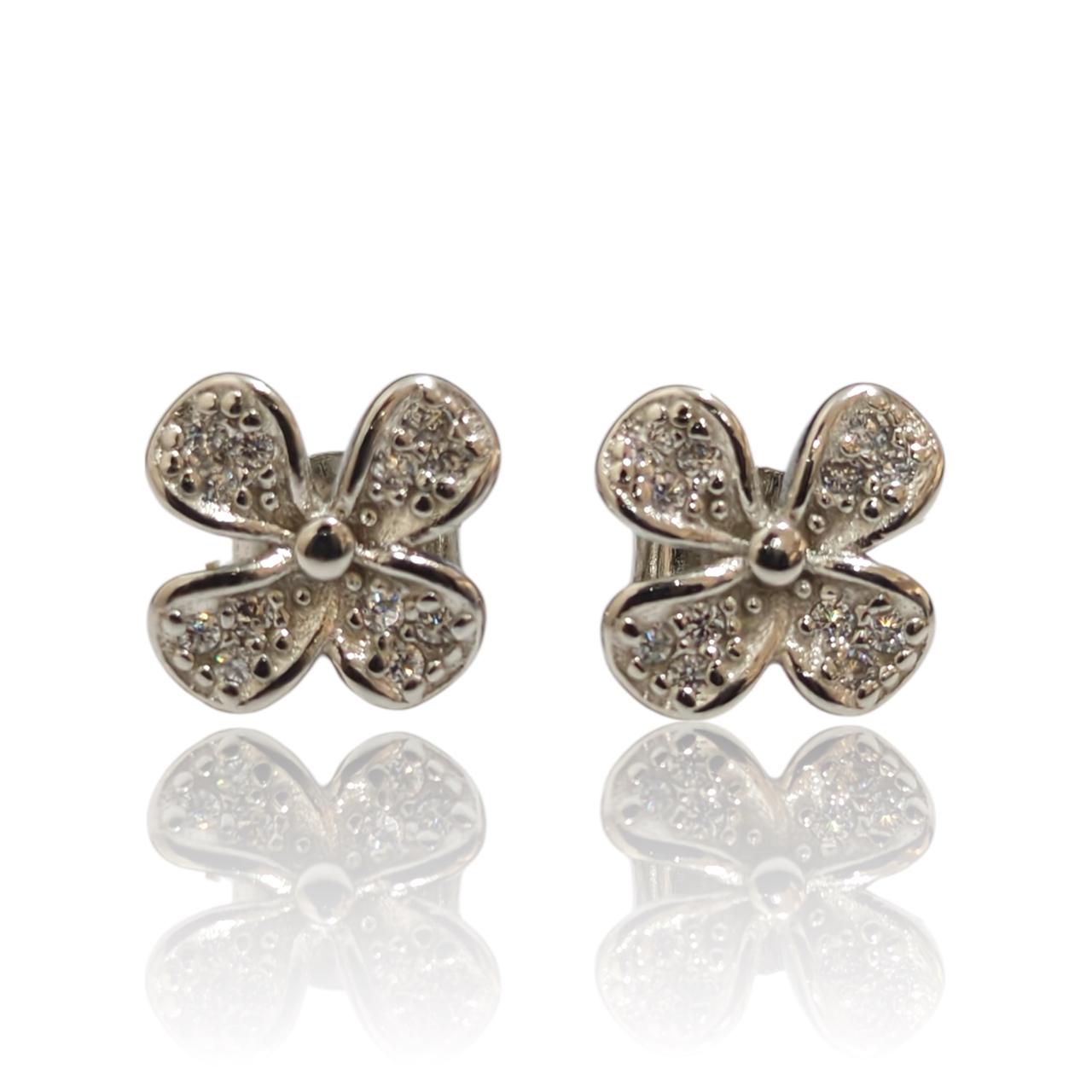 Elegant Silver Zircon Petal Stud Earrings – Minimal Floral Design ER729-DP277