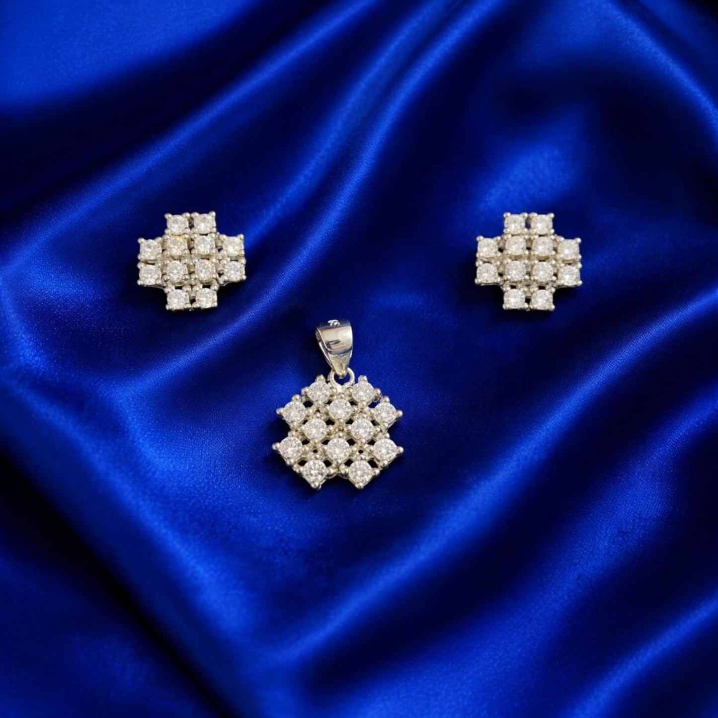 925 Sterling Silver Diamond Cluster Pendant Set for Women | Round Zircon Stone Floral Design | Elegant Daily Wear & Party JewelleryRRJ0526-410