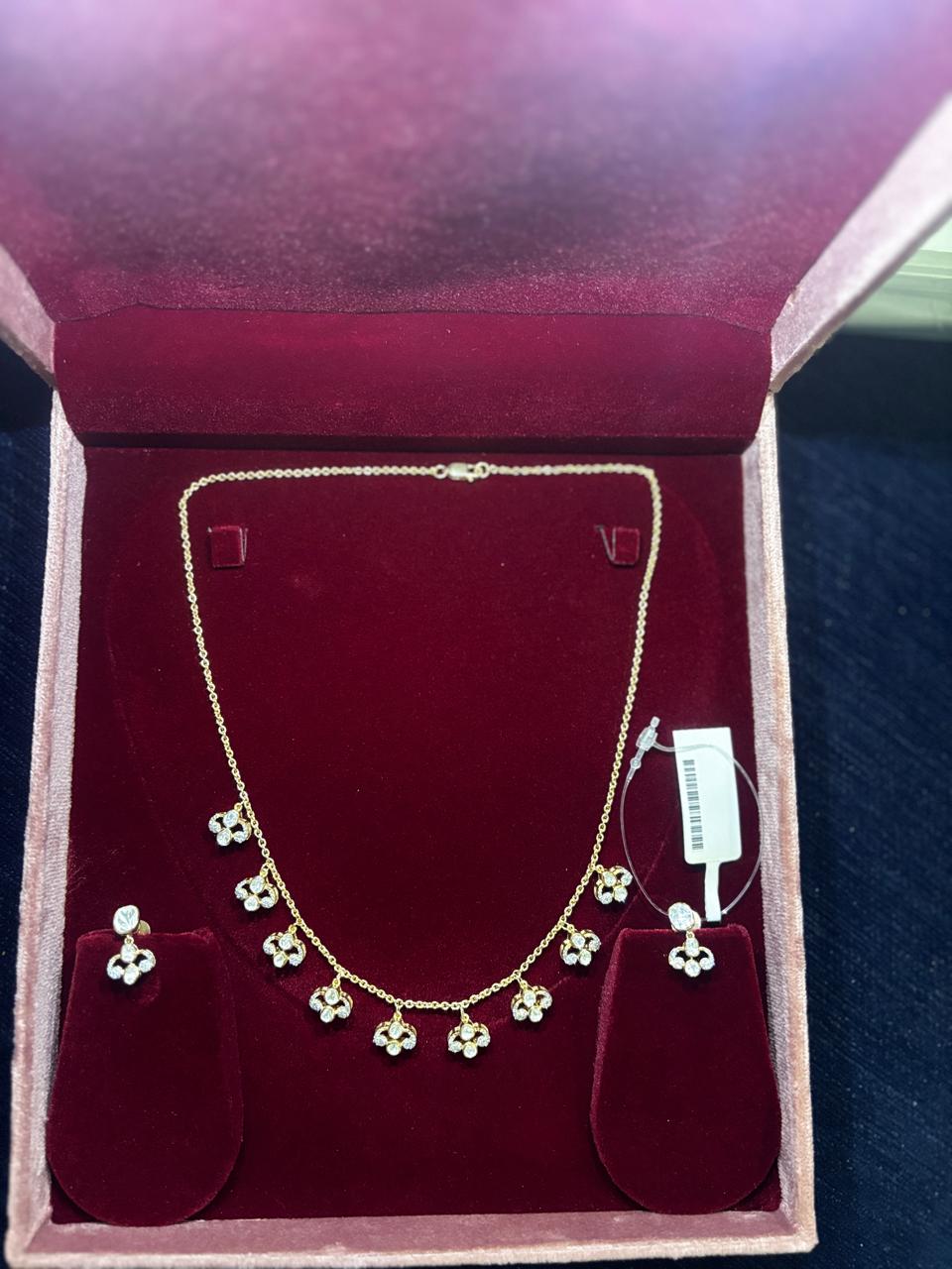 Opulent Snowflake Dangle Necklace Set