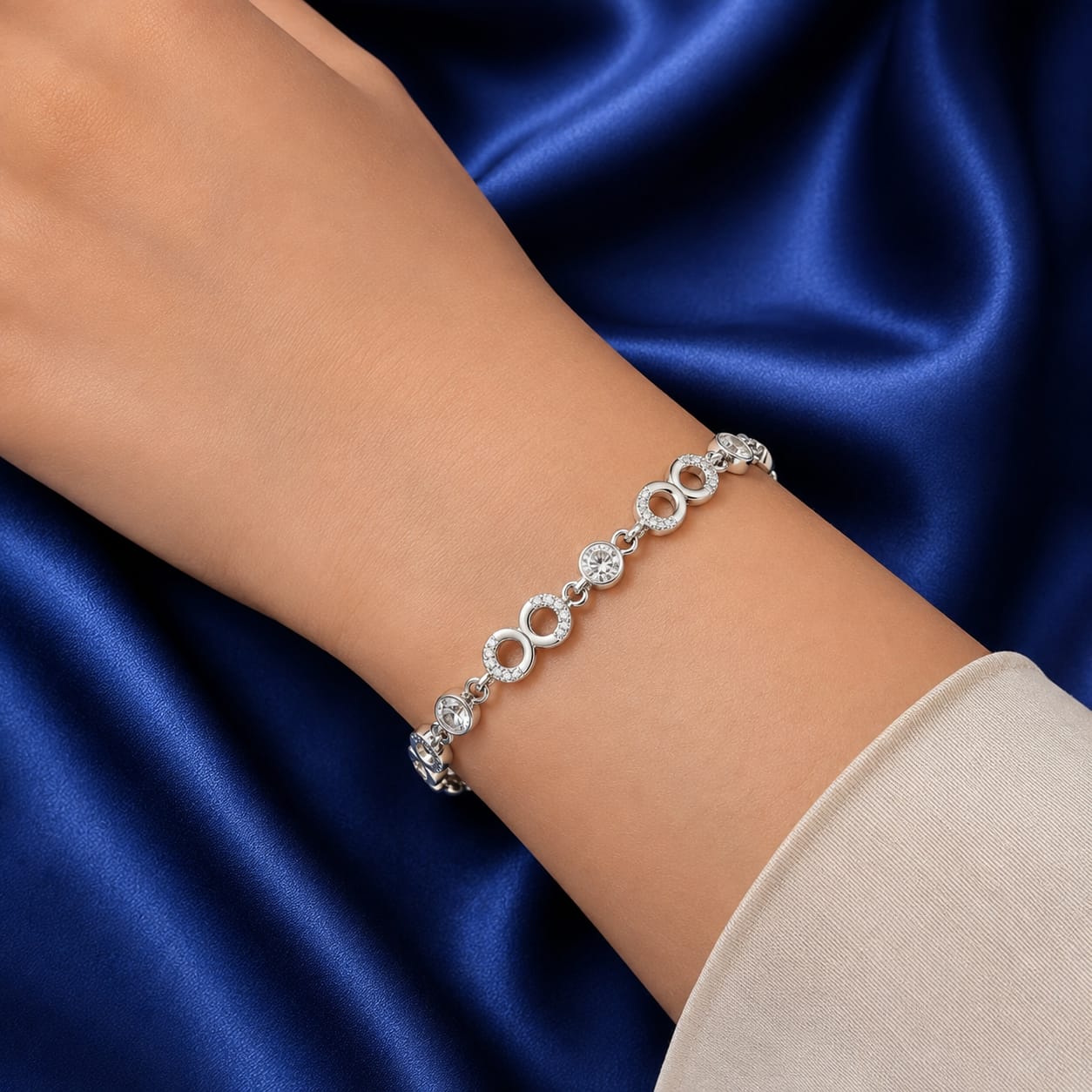 Aura Loop Bracelet (JB676)